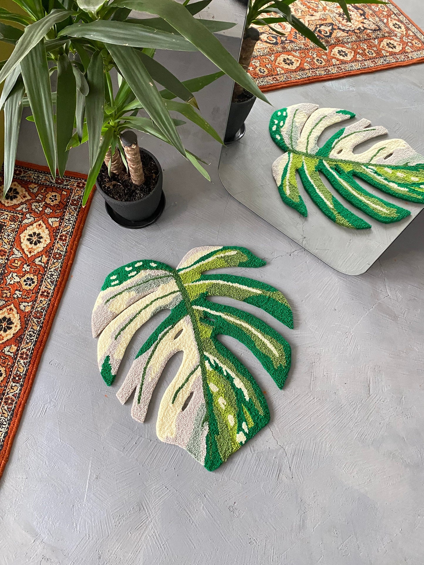 Monstera leaf white moss Rug, Plant leaf bedroom aesthetic decor, Living room floor mat, Non-slip rug, Gift idea, Aesthetic rug