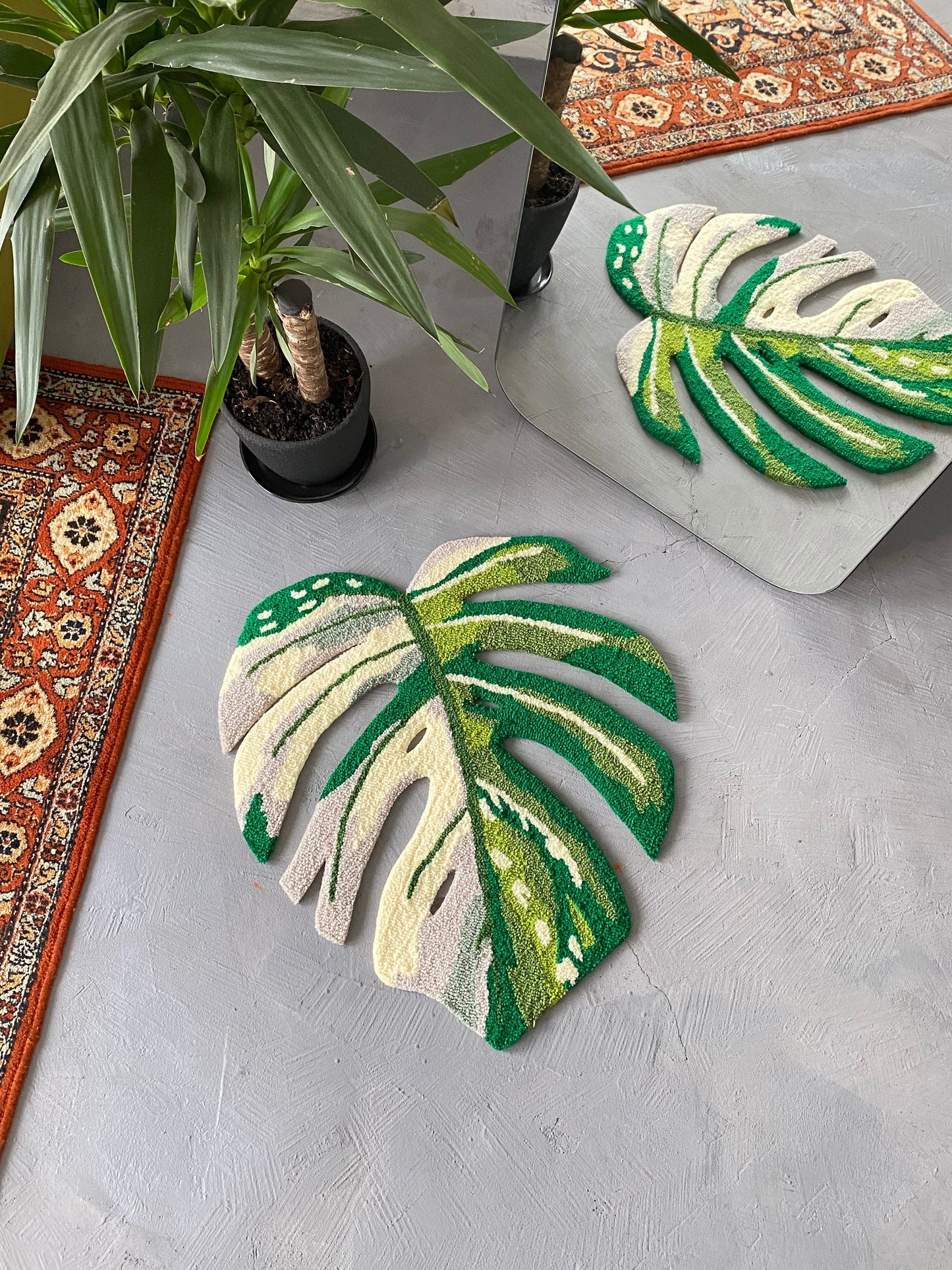 Monstera leaf white moss Rug, Plant leaf bedroom aesthetic decor, Living room floor mat, Non-slip rug, Gift idea, Aesthetic rug
