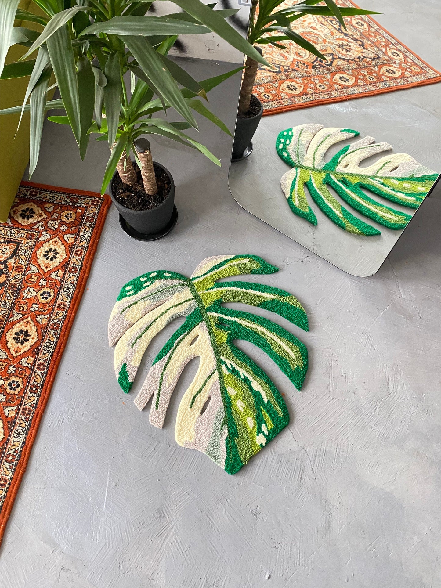 Monstera leaf white moss Rug, Plant leaf bedroom aesthetic decor, Living room floor mat, Non-slip rug, Gift idea, Aesthetic rug