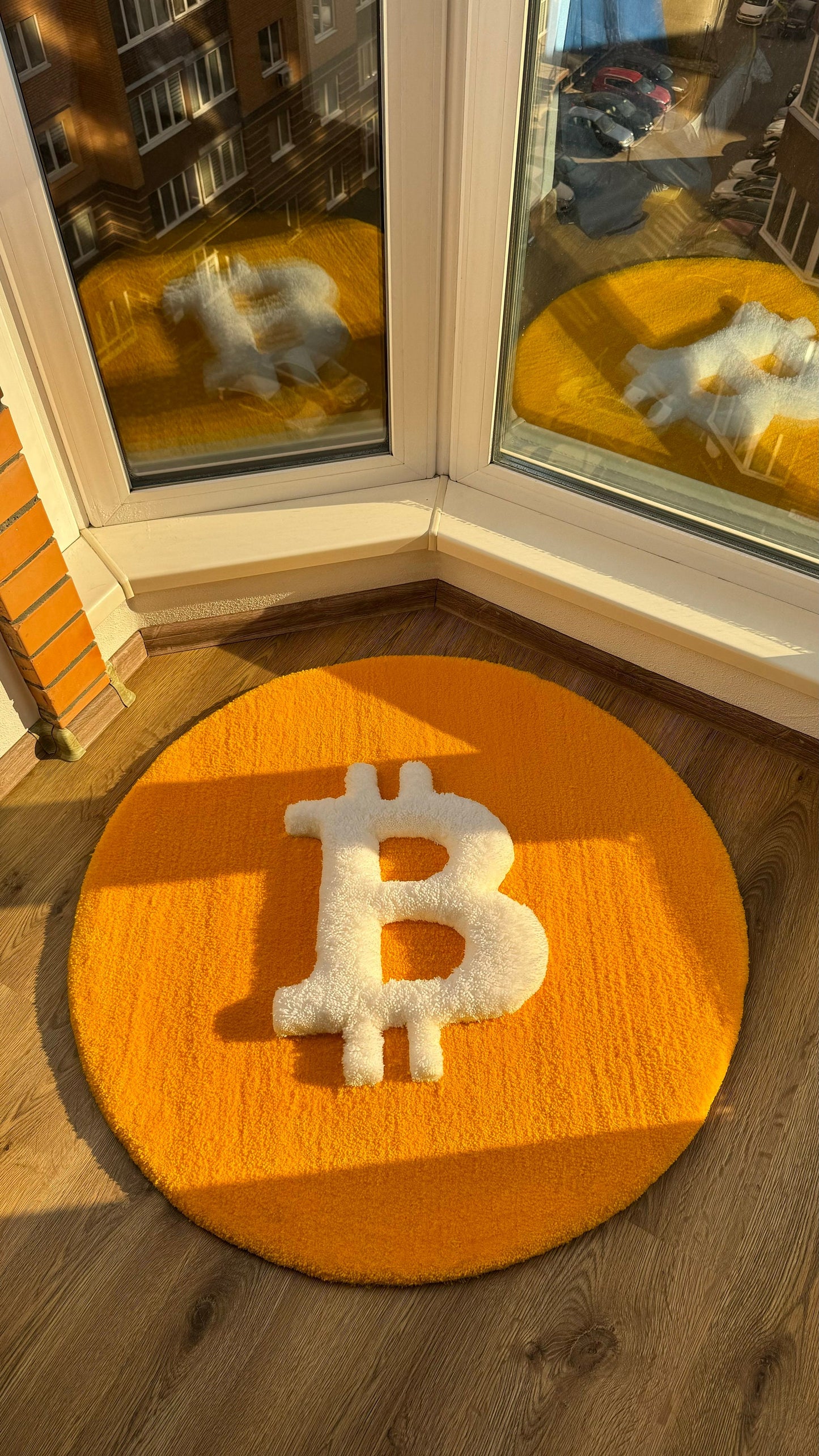 Bitcoin Rug – Puffy Tufted Crypto Rug, Handmade Bitcoin Logo Carpet, Custom Round Orange Rug for Crypto Traders, Modern Tech Decor