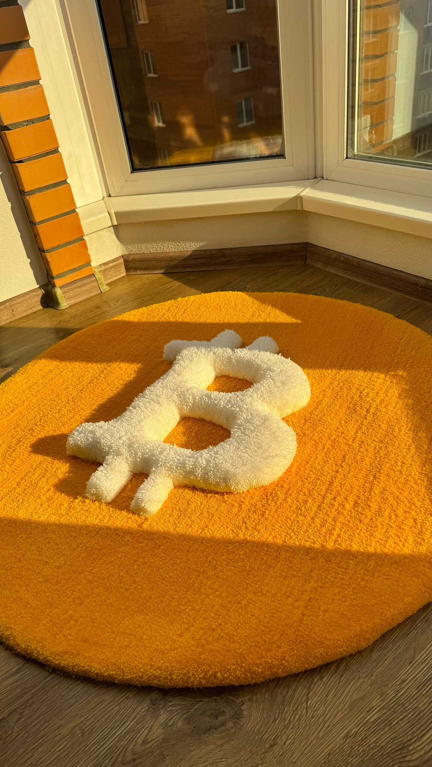 Bitcoin Rug – Puffy Tufted Crypto Rug, Handmade Bitcoin Logo Carpet, Custom Round Orange Rug for Crypto Traders, Modern Tech Decor