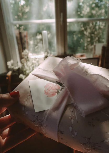 White flowers wrapping paper, Gift Wrap, gift wrapping paper, Gift Warp, Wrapping paper, gift paper, floral wrapping paper, flowers