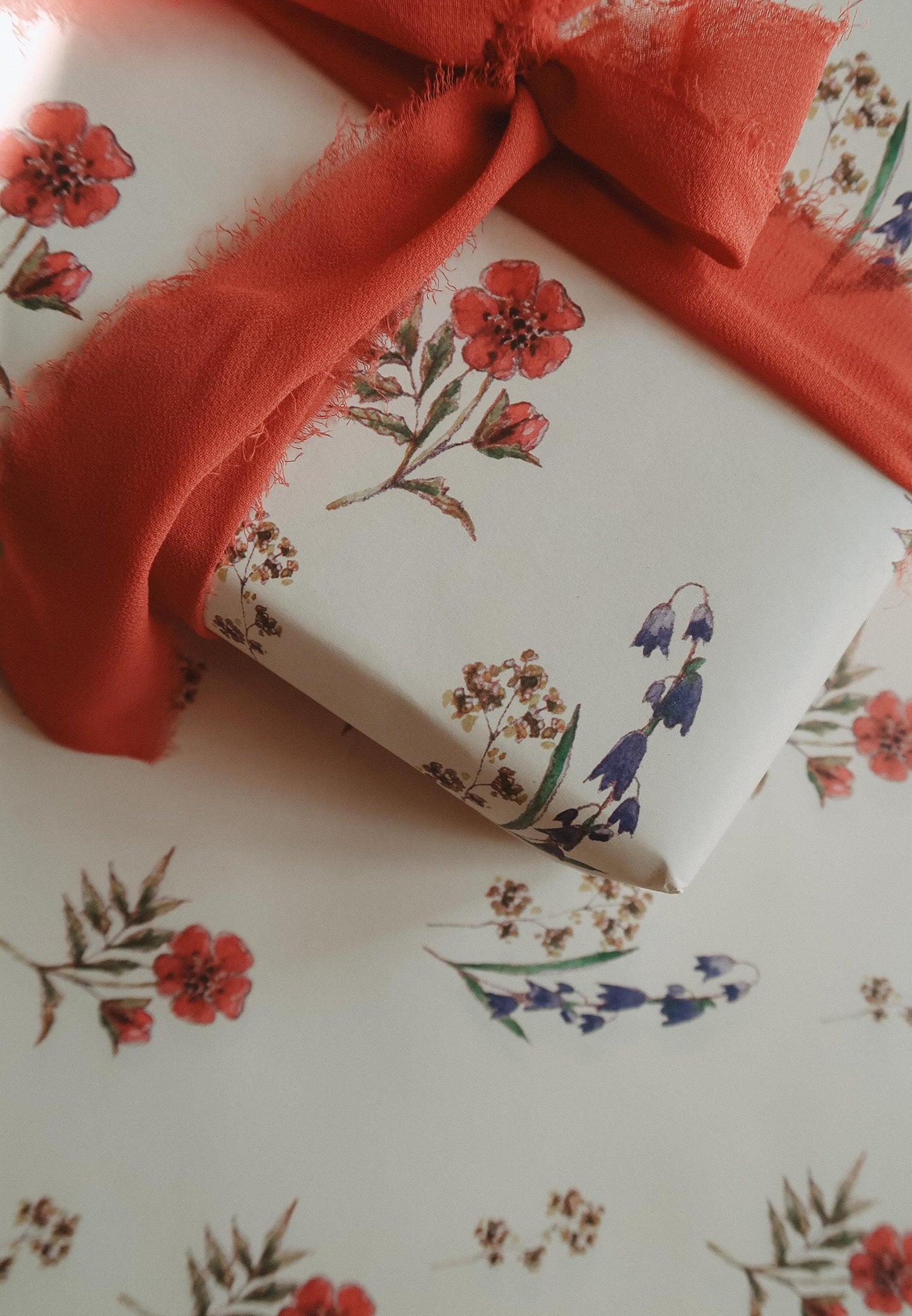 Blue and red flowers wrapping paper, Gift Wrap, gift wrapping paper, Gift Warp, Wrapping paper, gift paper, floral wrapping paper, flowers