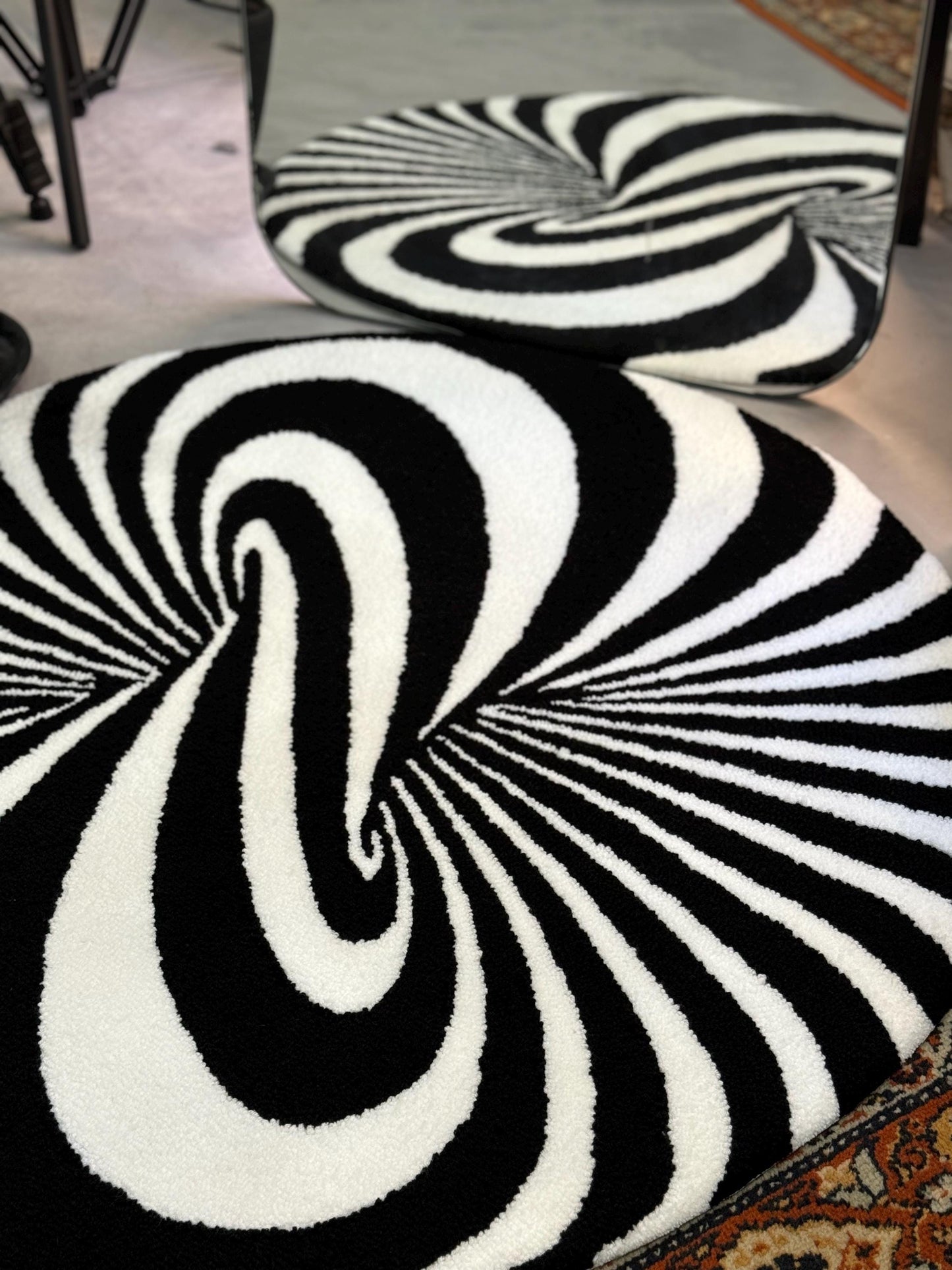 Optical illusion Tufted Rug, Mysterious rug, Living room floor mat, Gift for Him, Custom Area Rug, Abstract Rug Gift, House warming Gift