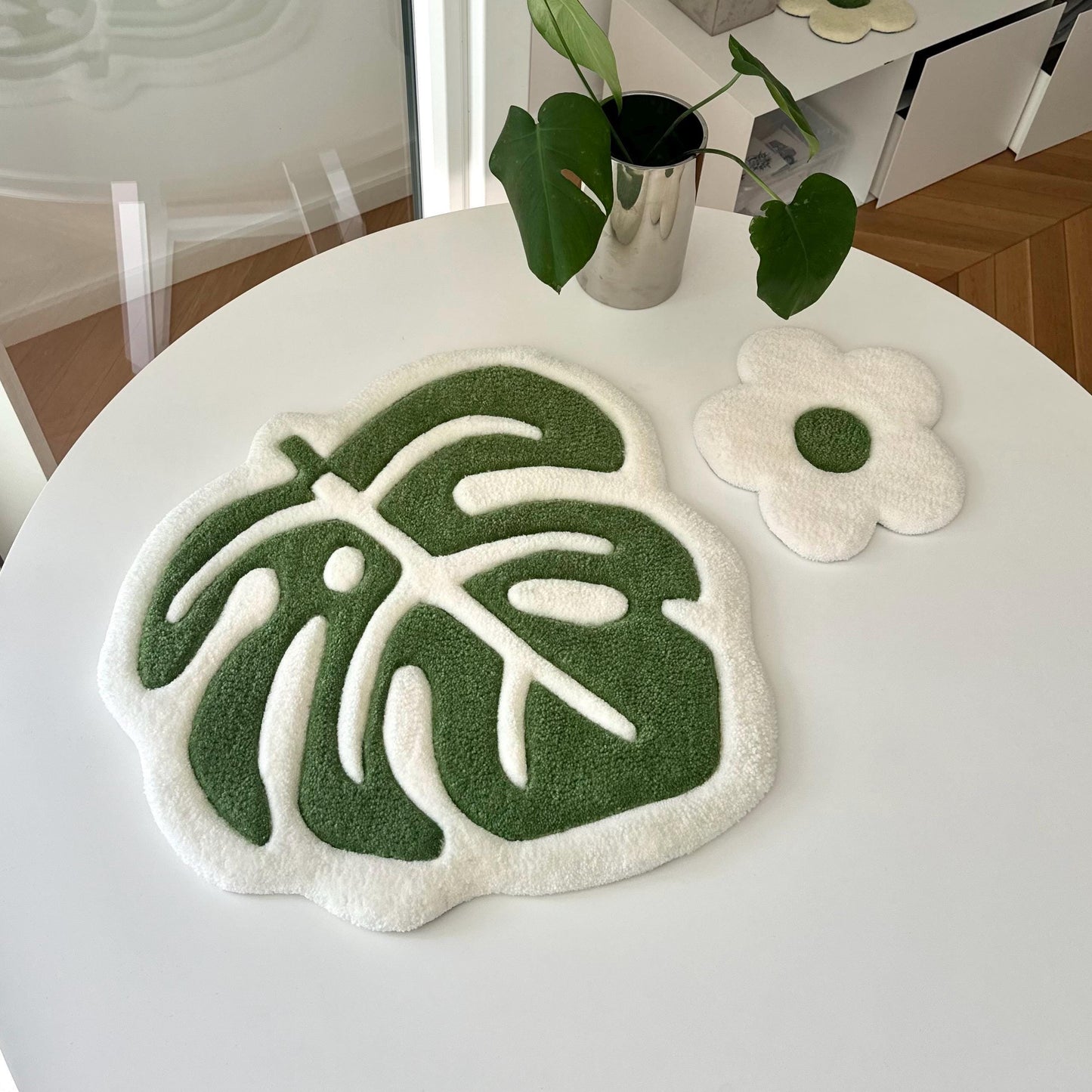 Handcrafted Monstera Leaf Rug: Green Plant Lover Gift (22”)