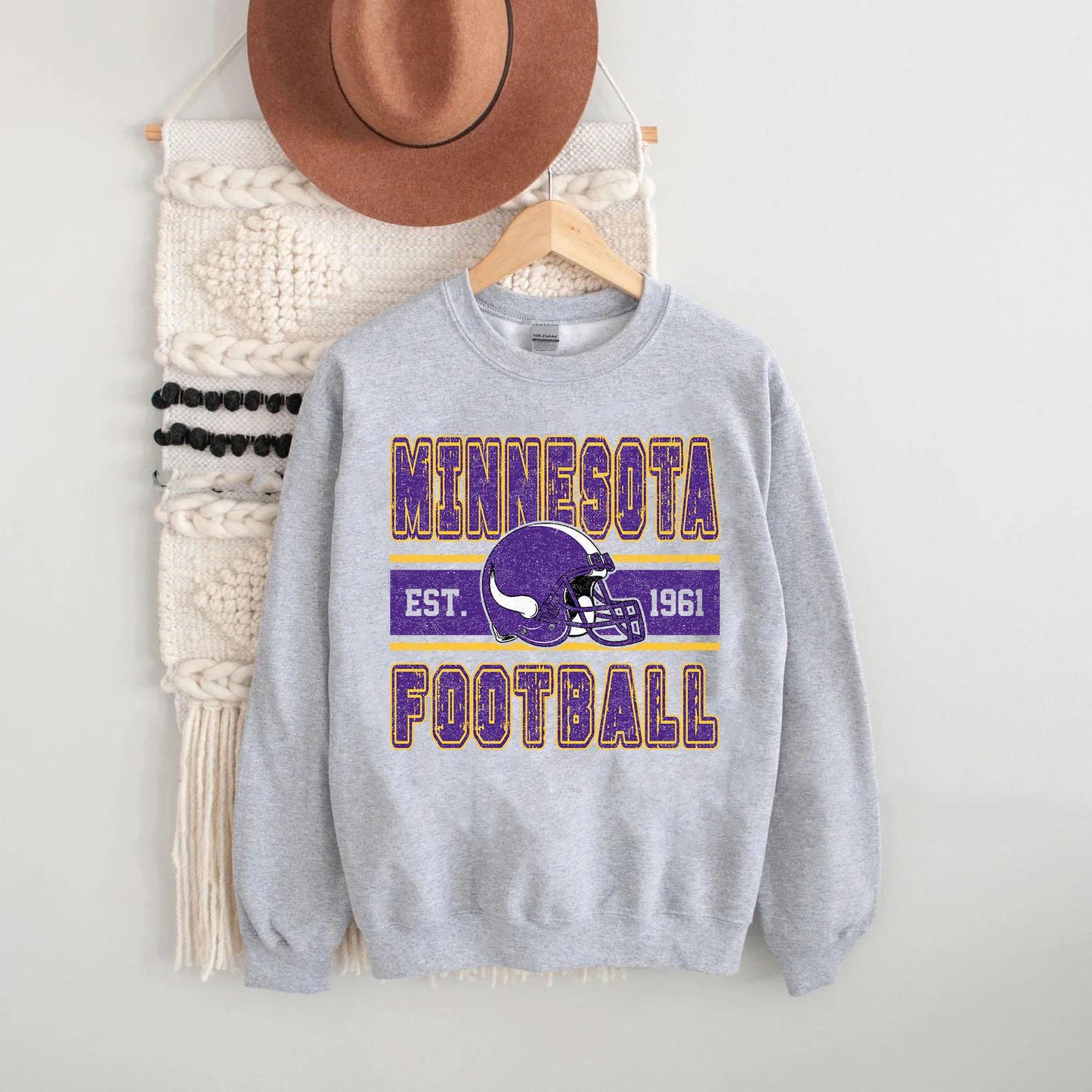 Vintage Minnesota Football Shirt, Purple and Gold Shirt, Minnesota Football Sweatshirt, Style Minnesota Football shirt, Sunday Football