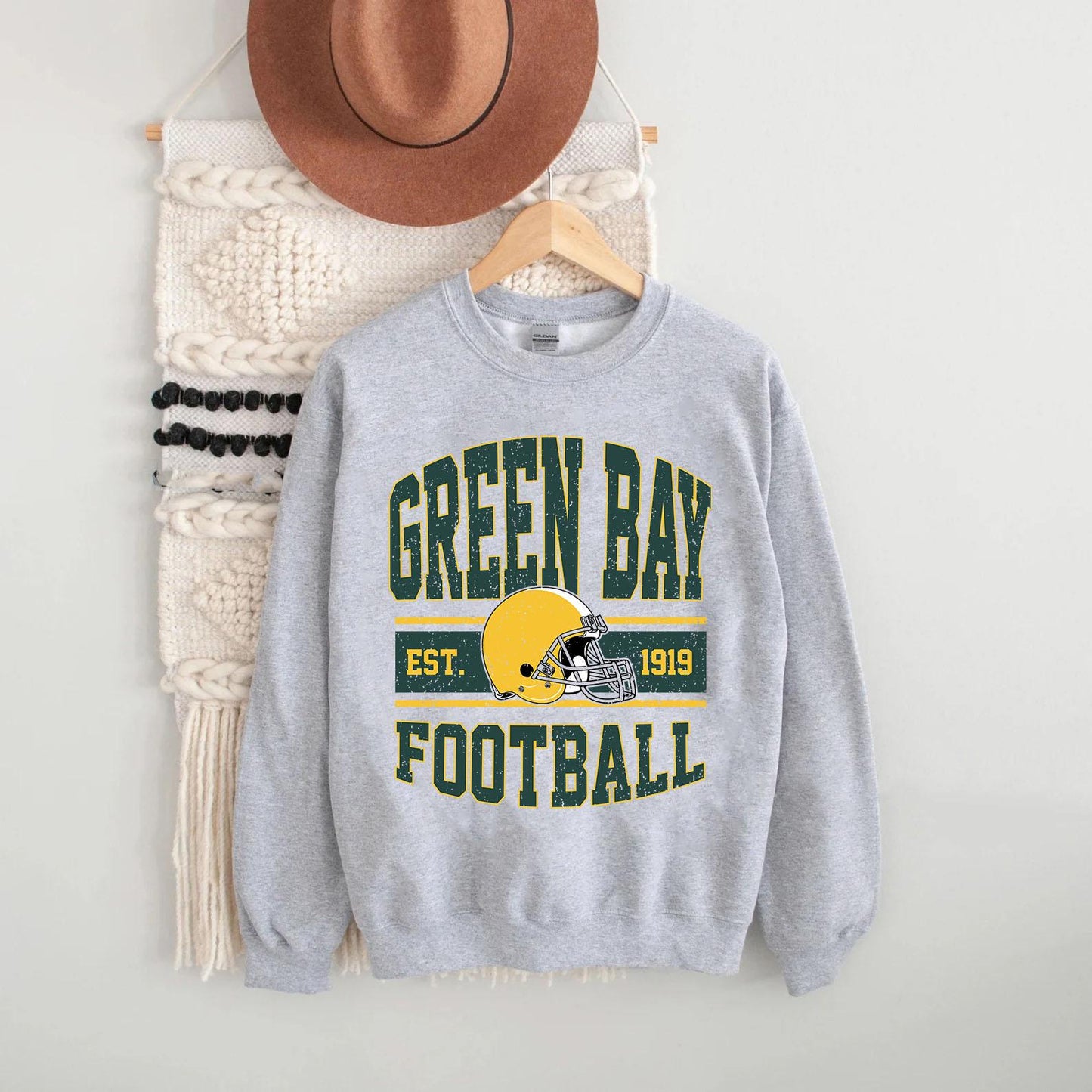 Vintage Green Bay Football Sweatshirt, Green Bay Shirt Retro Style 90s Unisex Crewneck, Graphic Tee Gift For Football Fan Sport.