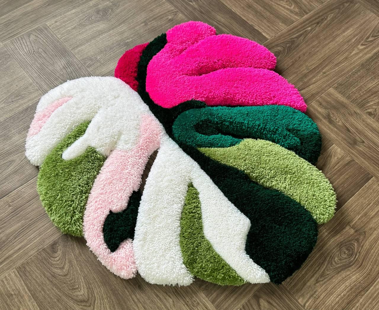 Tufted Fluffy Monstera rug.Custom rug.Flower rug.Rugs for bedroom aesthetic.Plant rug.decorative rug.Handmade rugs.Monstera albo rug.