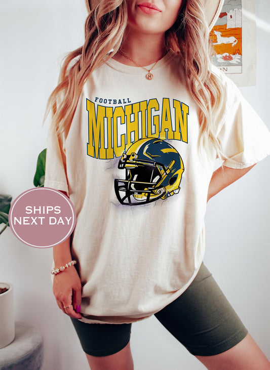 Retro Michigan Football Shirt, Vintage Michigan Football Tee, Ann Arbor Michigan T-Shirt, College Football Shirt