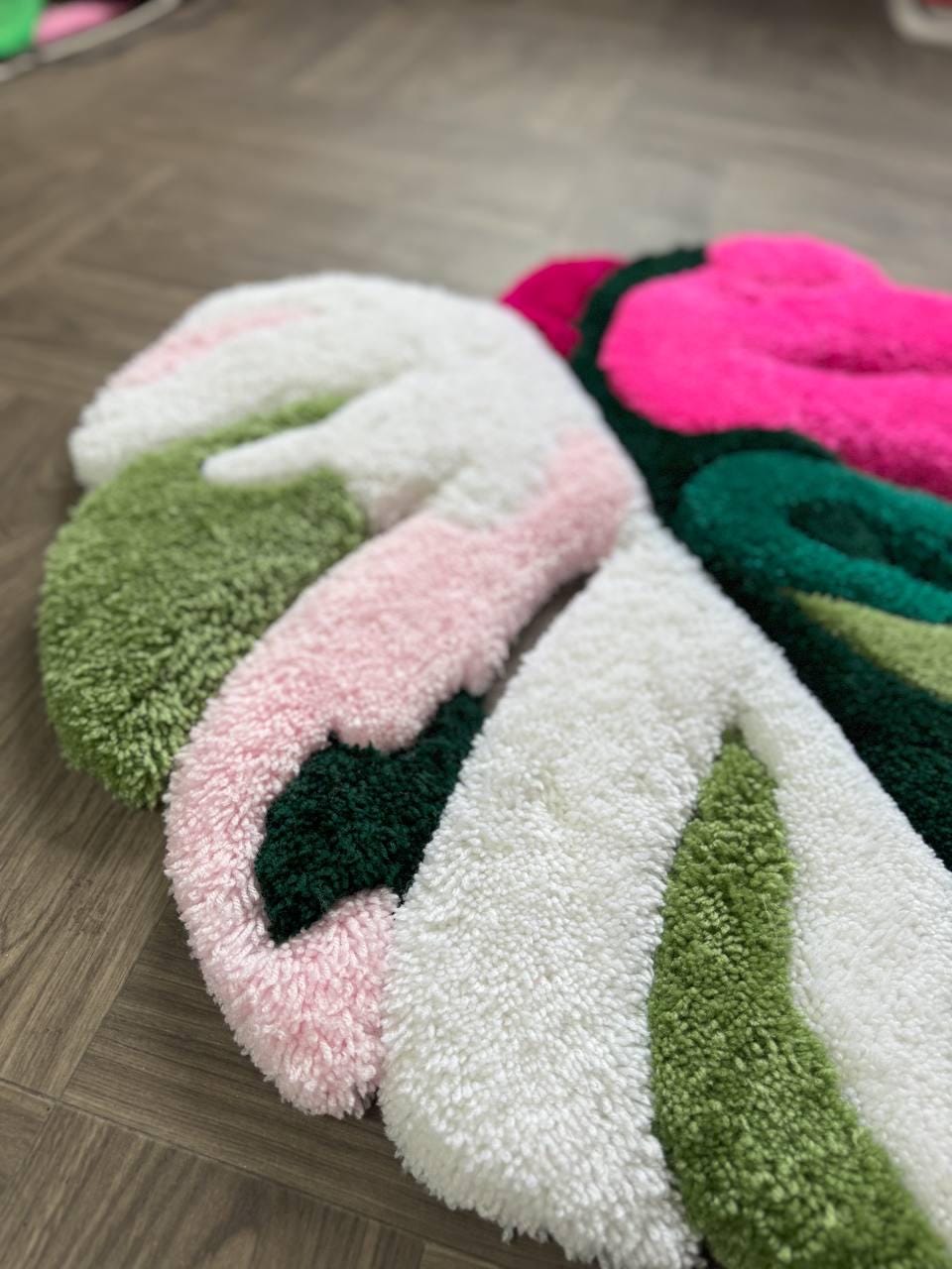 Tufted Fluffy Monstera rug.Custom rug.Flower rug.Rugs for bedroom aesthetic.Plant rug.decorative rug.Handmade rugs.Monstera albo rug.