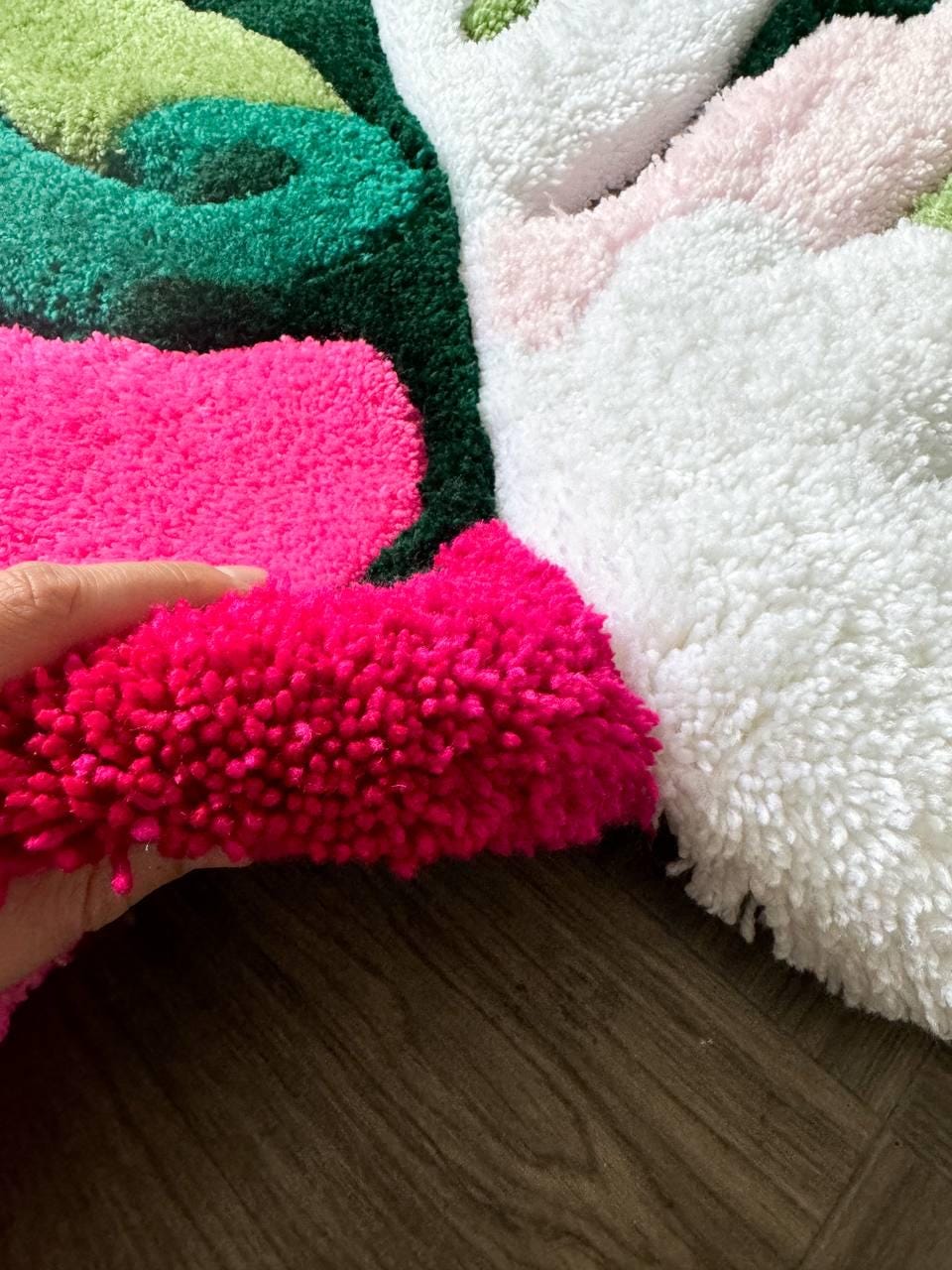 Tufted Fluffy Monstera rug.Custom rug.Flower rug.Rugs for bedroom aesthetic.Plant rug.decorative rug.Handmade rugs.Monstera albo rug.