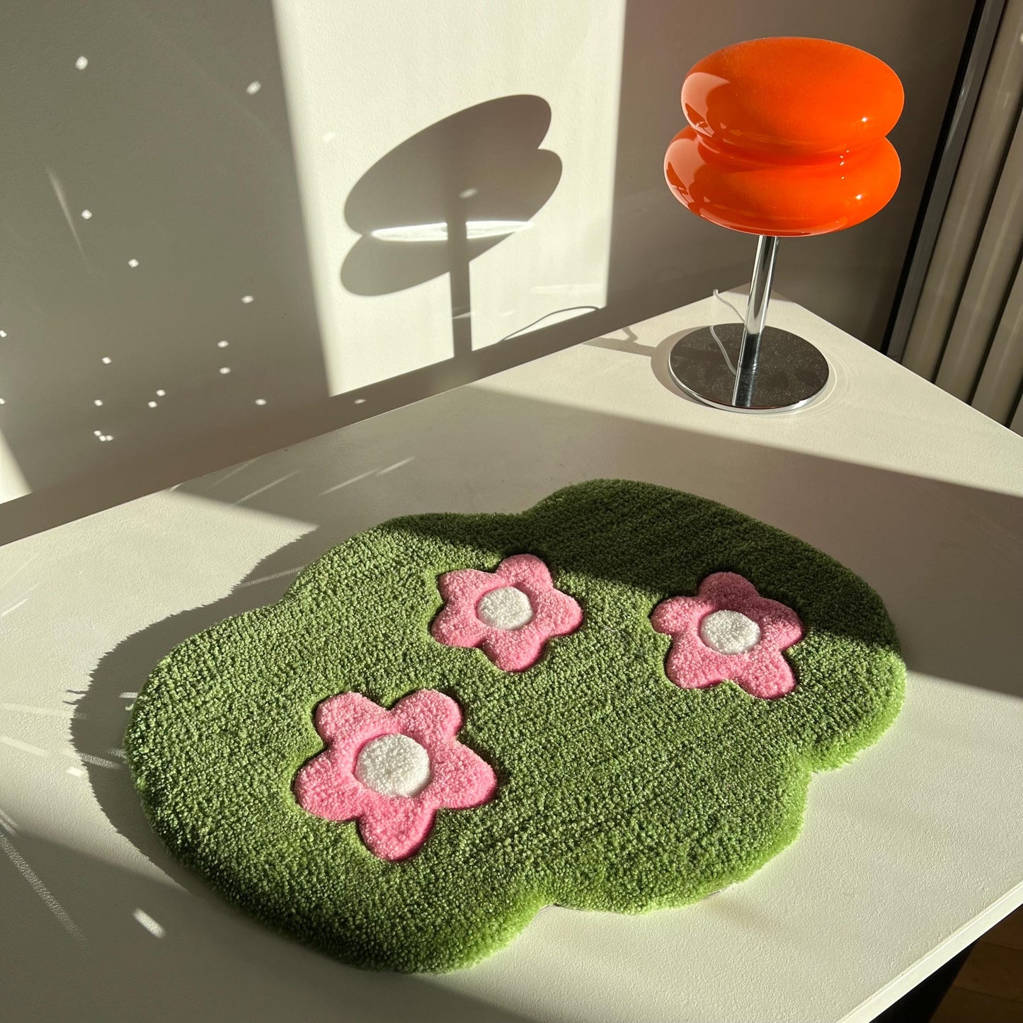 Cute Tufted Keyboard Rug With Flowers and Grass – Lovely Gift Idea for a Sister, Daughter, Girlfriend or Bride