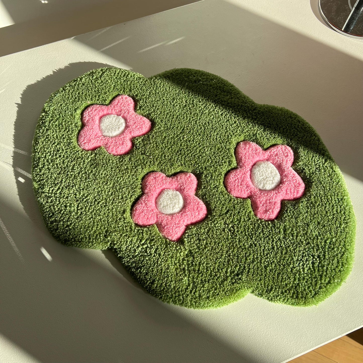 Cute Tufted Keyboard Rug With Flowers and Grass – Lovely Gift Idea for a Sister, Daughter, Girlfriend or Bride