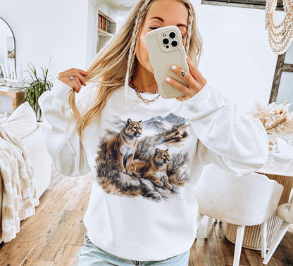 Retro Mountain Lion Mountain Winter Scene Sweatshirt - Nineties Vintage Cougar Cat Wildlife Outfit - Boho Unisex Crewneck Sweatshirt