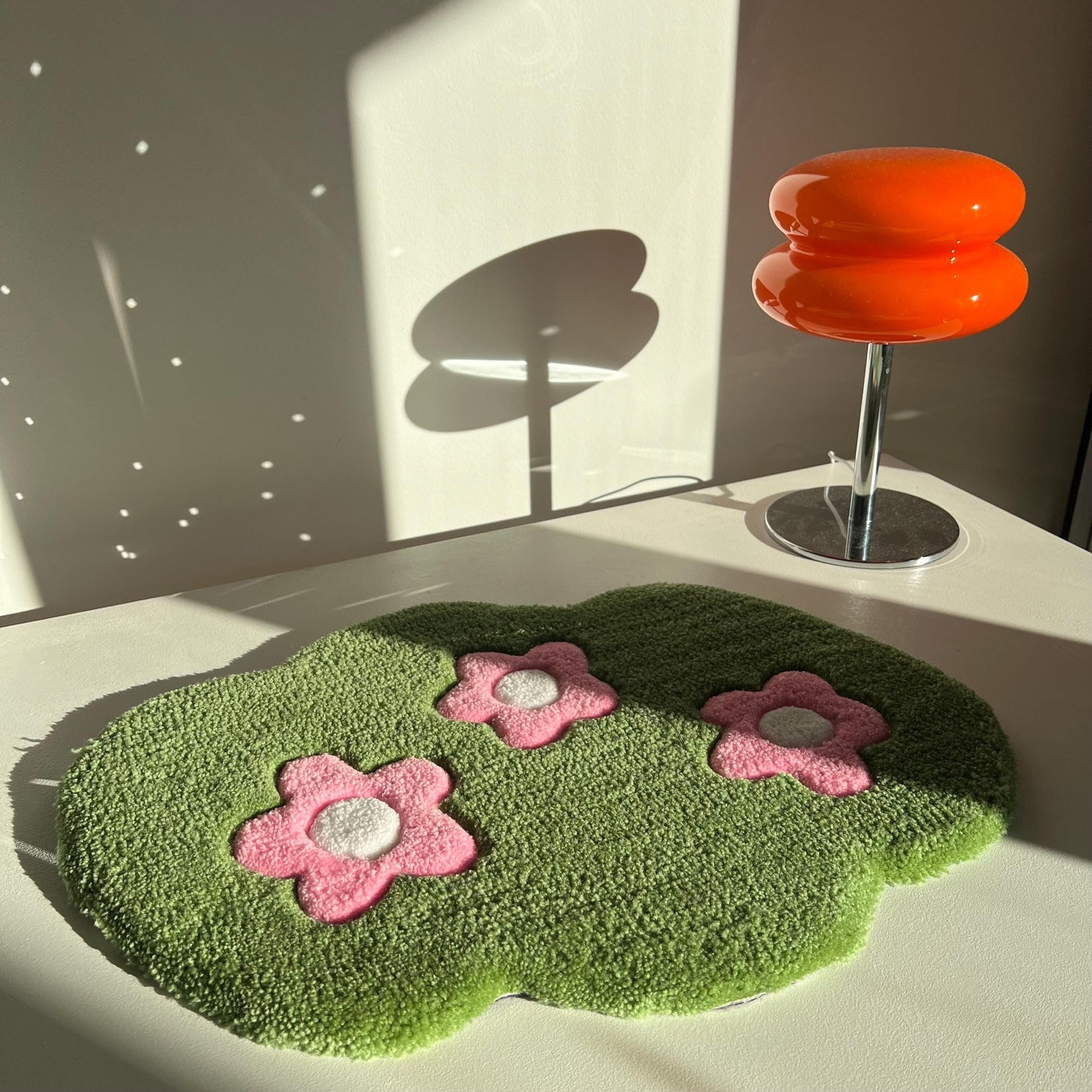 Cute Tufted Keyboard Rug With Flowers and Grass – Lovely Gift Idea for a Sister, Daughter, Girlfriend or Bride