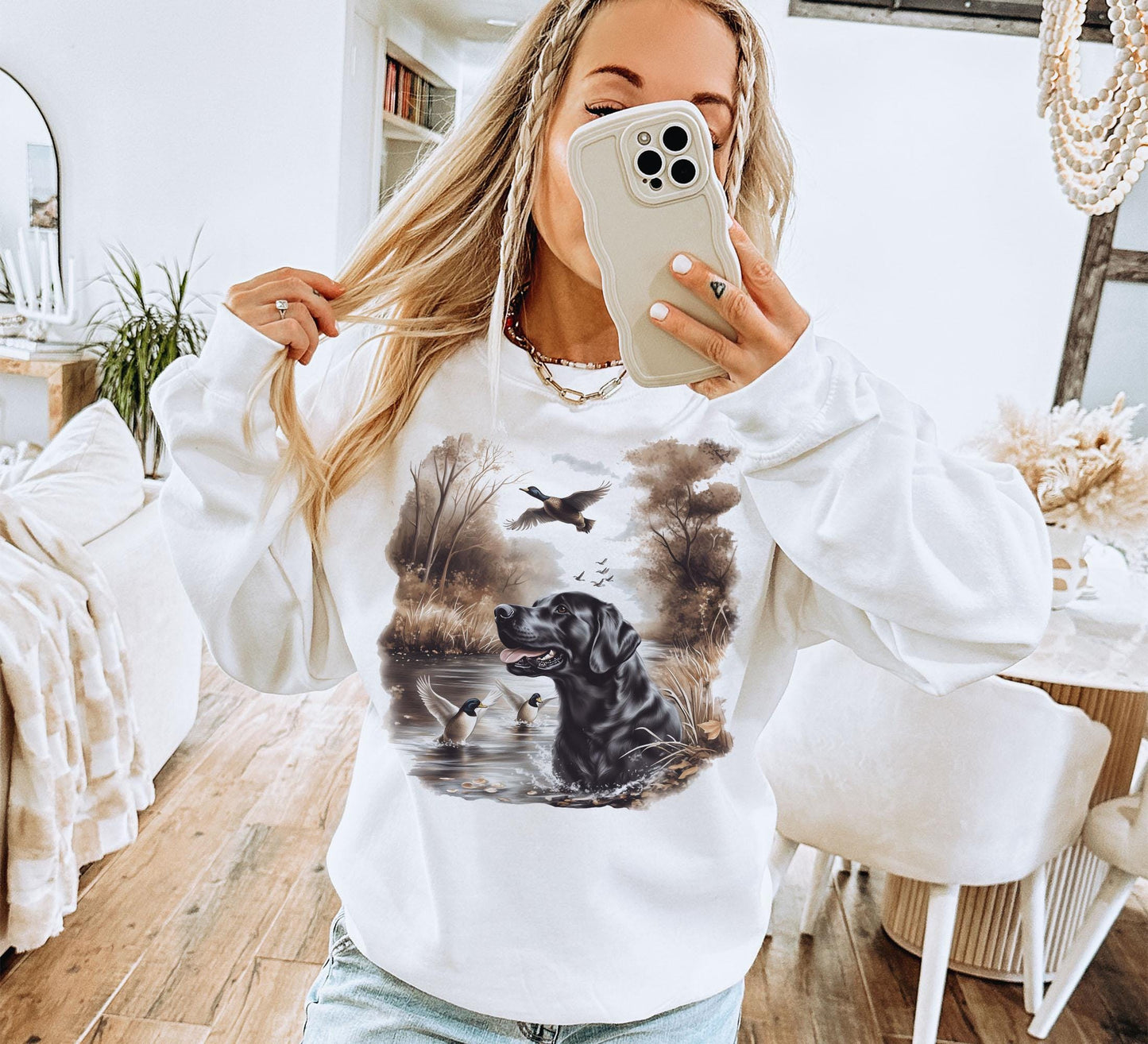 Retro Black Lab Mallard Ducks Sweatshirt - Nineties 90s Vintage Labrador Retriever Hunting Duck Outfit - Boho Unisex Crewneck Sweatshirt