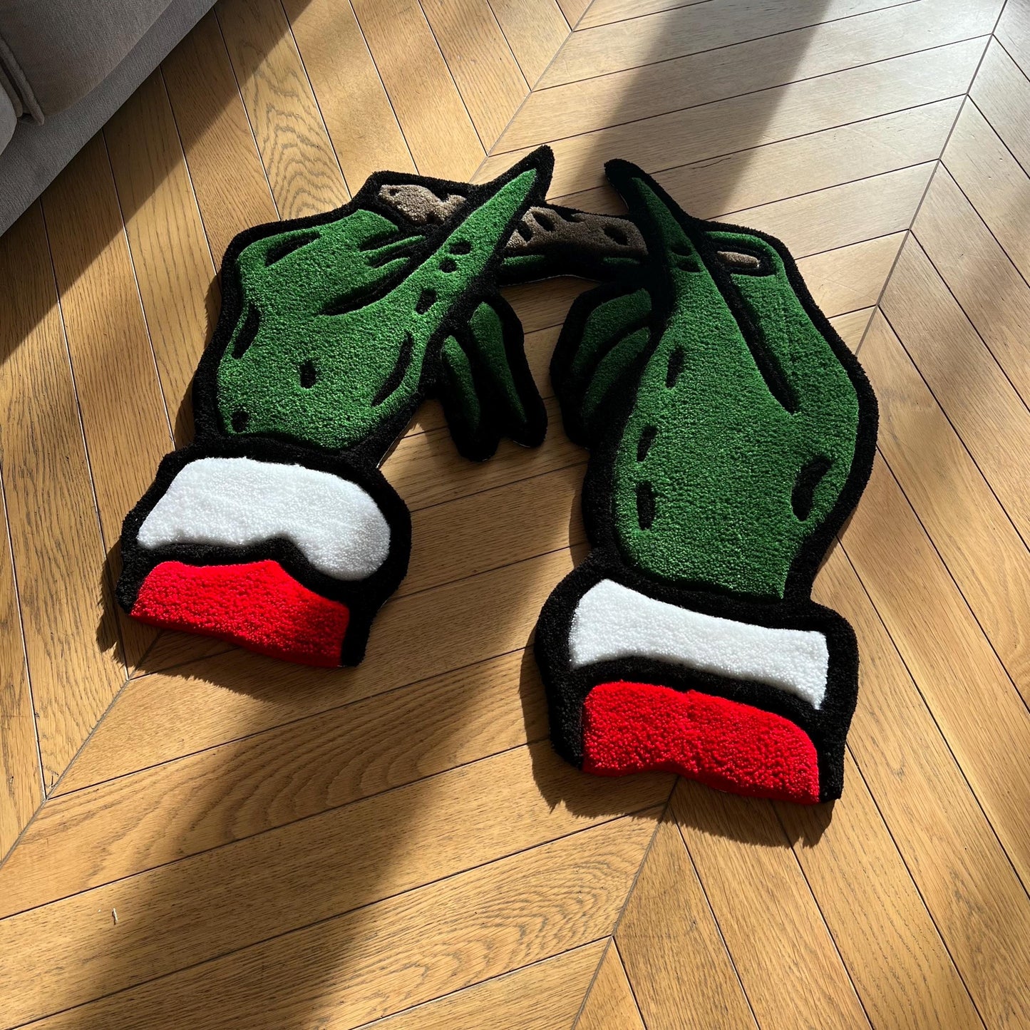 Grinch Christmas Themed Handmade Tufted Rug, Grinch Hands Rolling a Joint Carpet - Unique & Funny Christmas Gift for Friends