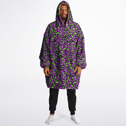 Neon Purple Leopard Print Unisex Reversible Snug Hoodie, Psychedelic Vivid Colors Pullover Hooded Blanket with Sleeves,All Over Print Hoodie