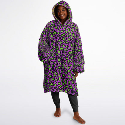 Neon Purple Leopard Print Unisex Reversible Snug Hoodie, Psychedelic Vivid Colors Pullover Hooded Blanket with Sleeves,All Over Print Hoodie