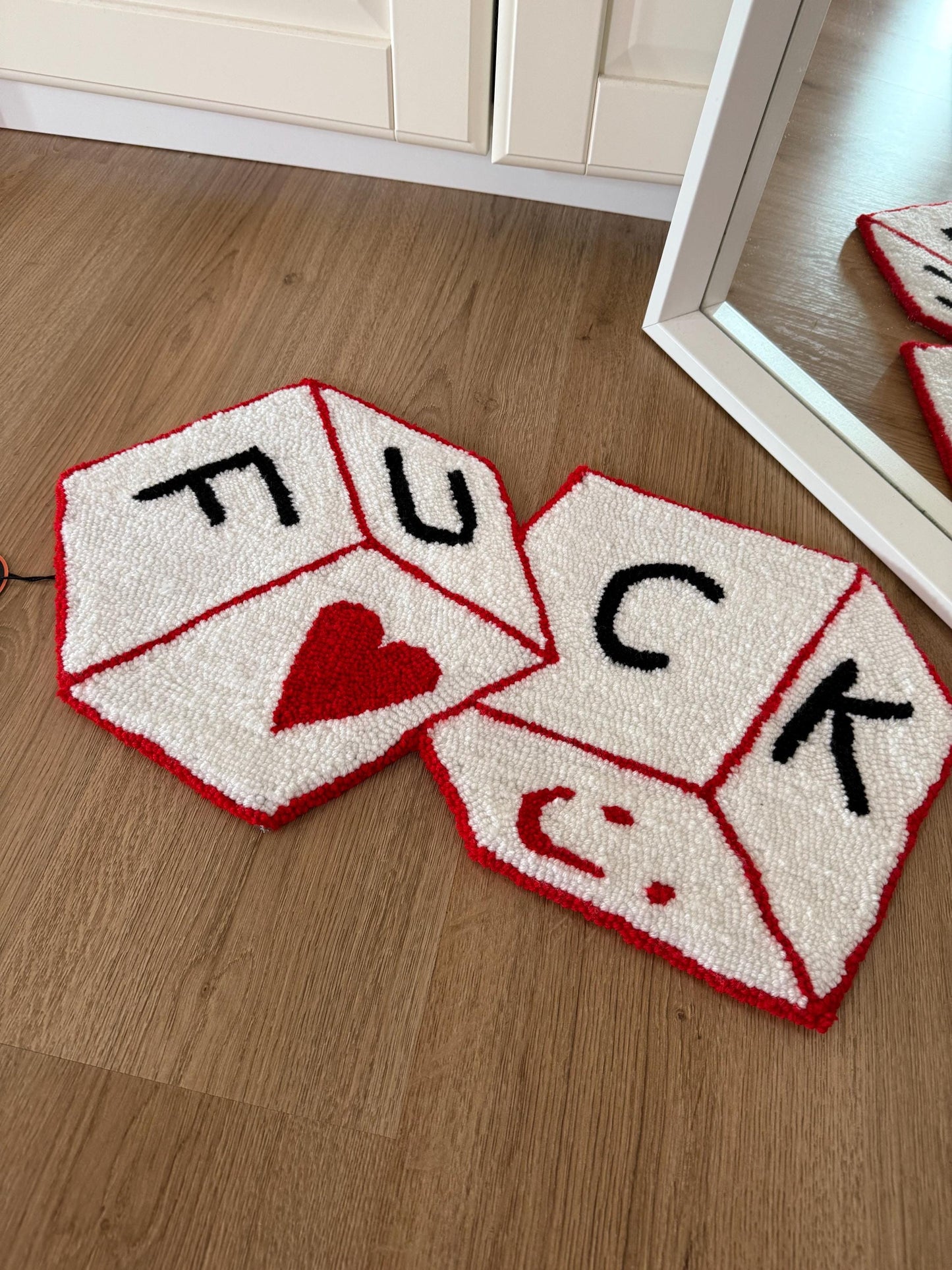 Handmade Tufted Rug: Novelty Dice Design, Colorful Accent Rug (28x55cm)