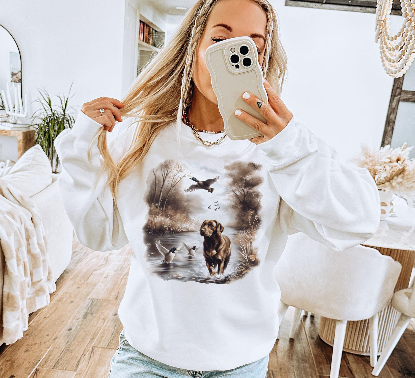 Retro Chocolate Lab Dog & Mallard Ducks Sweatshirt - 90s Vintage Labrador Retriever Hunting Duck Outfit - Boho Unisex Crewneck Sweatshirt