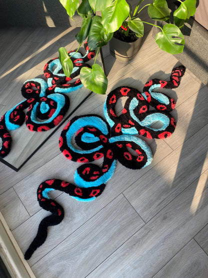 Snake Design Tufted Rug - Unique Animal Floor Mat, Geometric Snake Rug, Boho Home Decor, Handcrafted Area Rug, Mystical Animal Art
