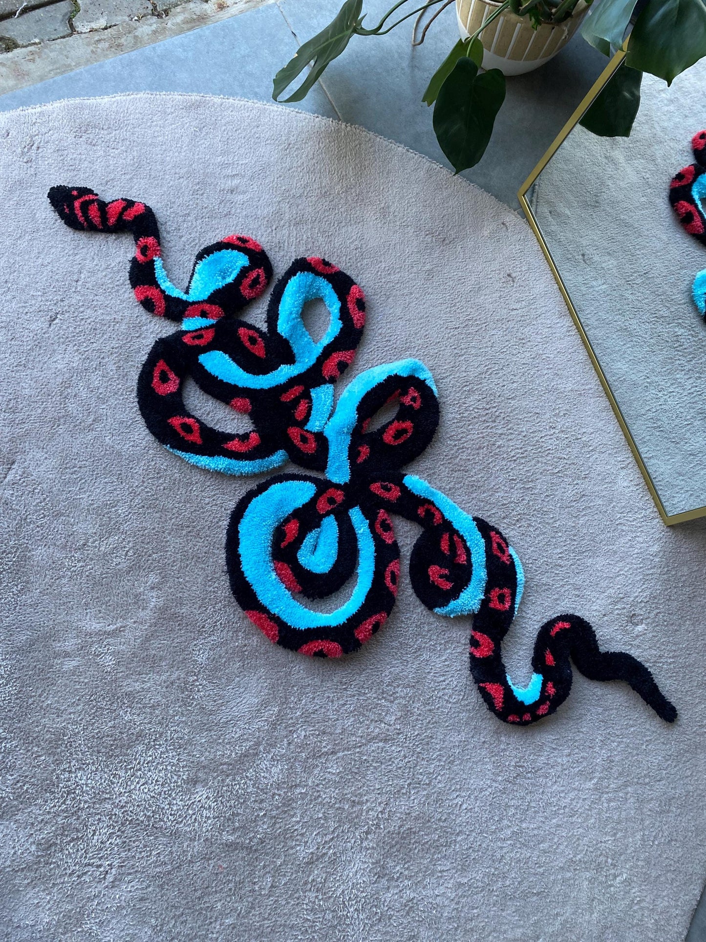 Snake Design Tufted Rug - Unique Animal Floor Mat, Geometric Snake Rug, Boho Home Decor, Handcrafted Area Rug, Mystical Animal Art
