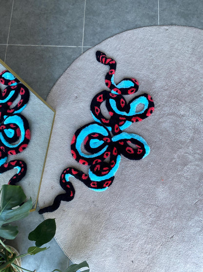 Snake Design Tufted Rug - Unique Animal Floor Mat, Geometric Snake Rug, Boho Home Decor, Handcrafted Area Rug, Mystical Animal Art