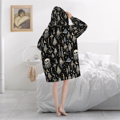 Crystal Skull Blanket Hoodie, Moon Boho Witchy Black Hooded Jumper, Gothic Floral Cute Winter Fall Accessory