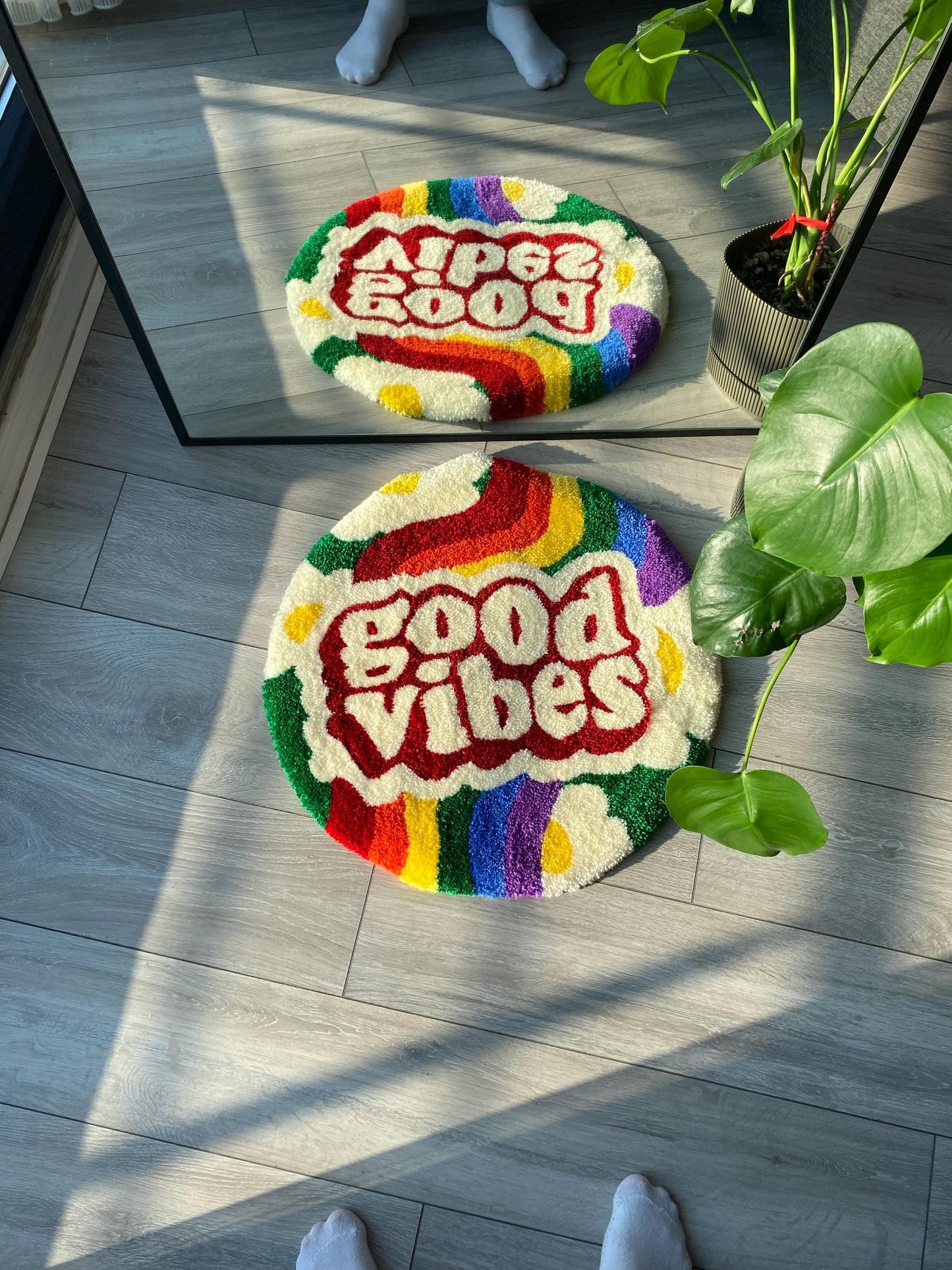 Retro 'Good Vibes' Texted Fluffy Handmade Tufted Rug