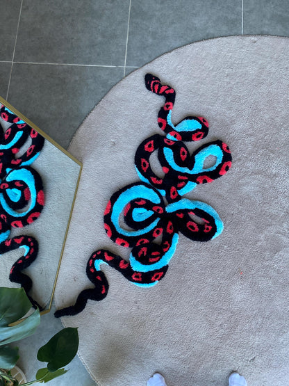 Snake Design Tufted Rug - Unique Animal Floor Mat, Geometric Snake Rug, Boho Home Decor, Handcrafted Area Rug, Mystical Animal Art