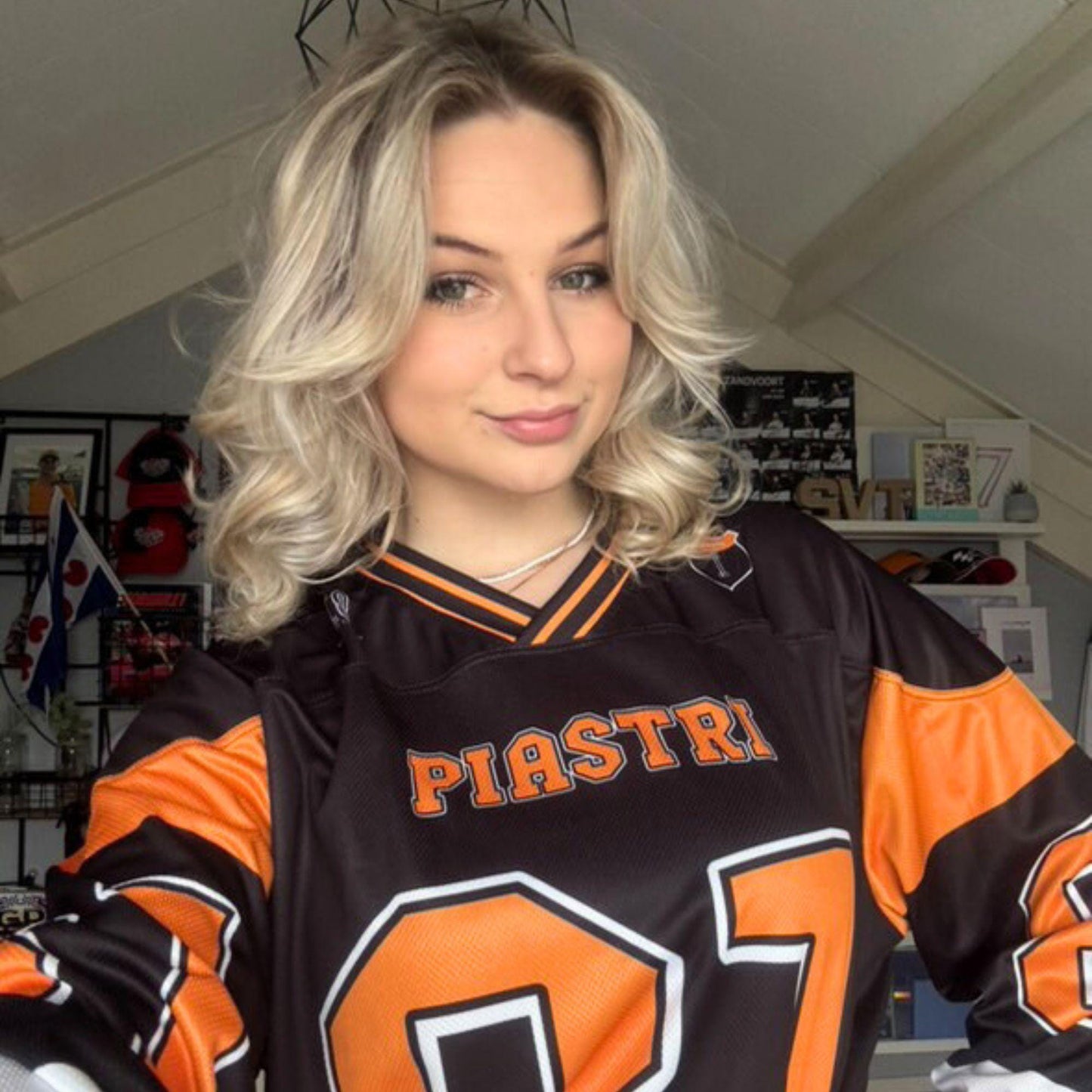 Unisex Oversized Racing Hockey Jersey– Lightweight Racing Hockey Jersey with Bold Number 81