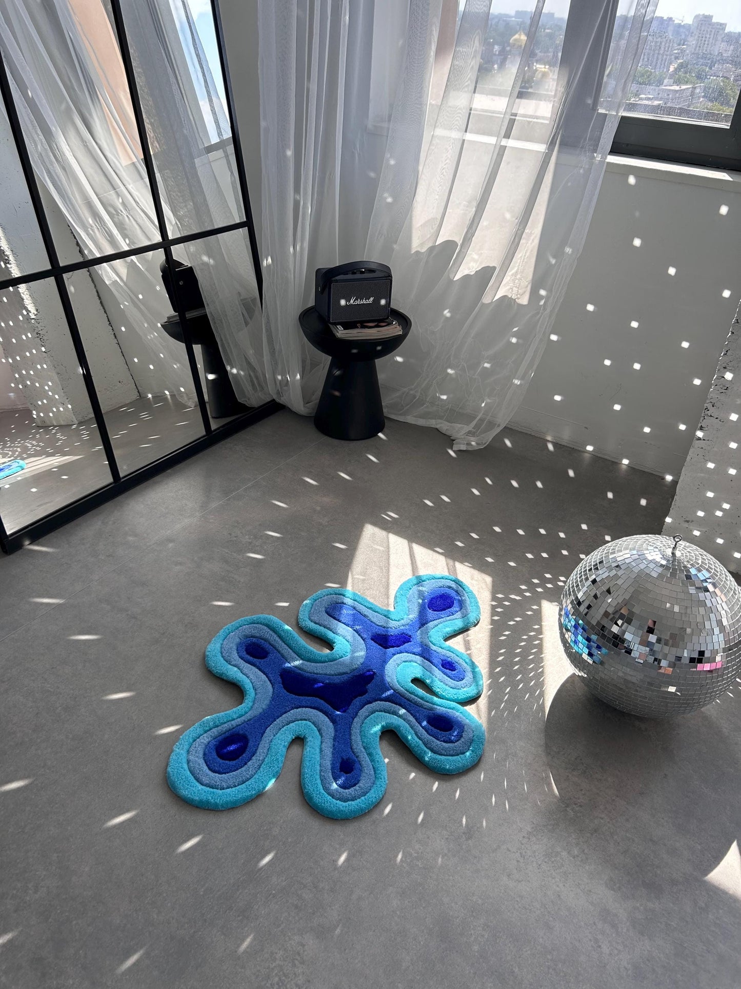 Handmade Tufted Abstract Rug: Custom Art Decor