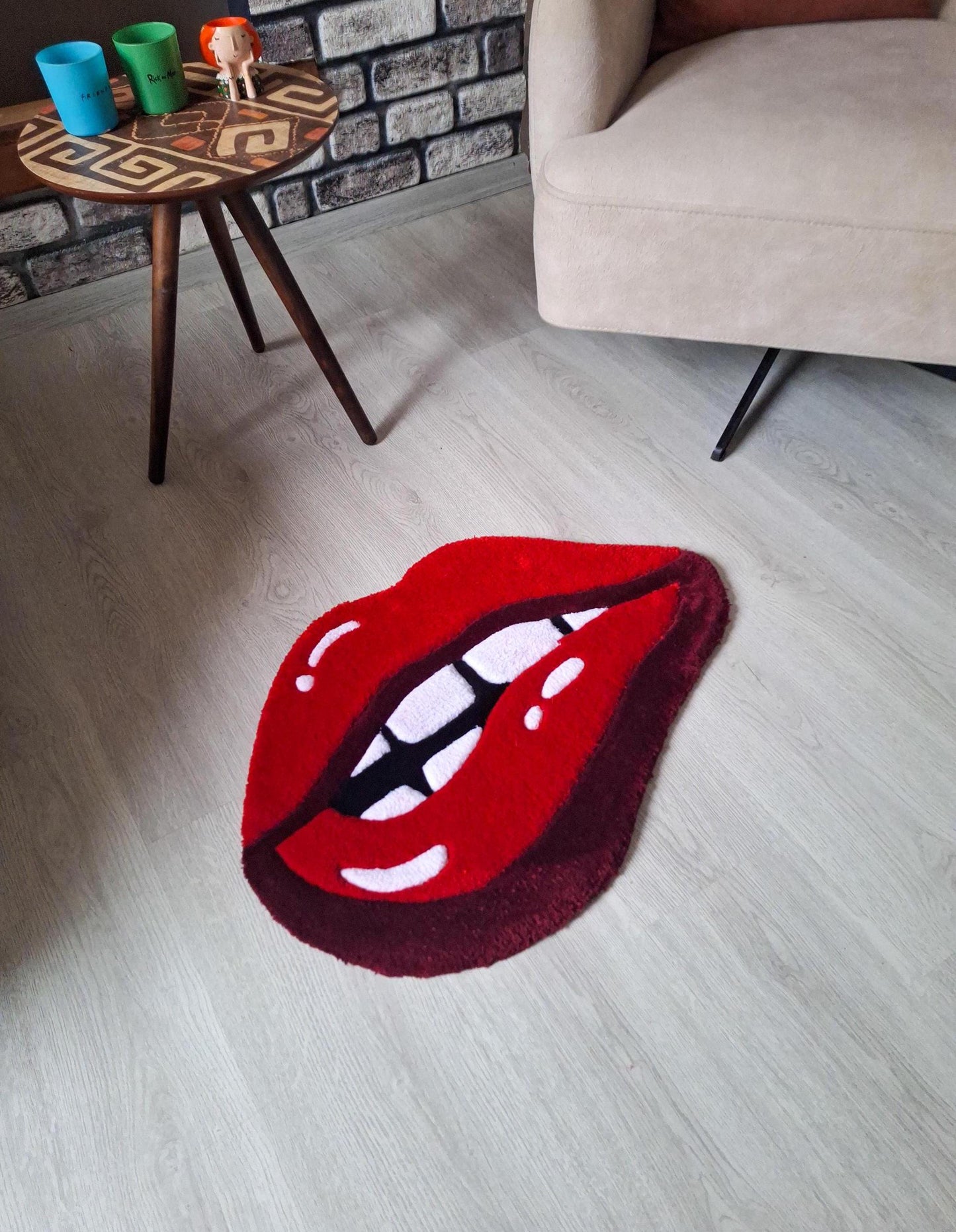 Red Lips Tufted Rug: Handmade Acrylic Pop Art Decor