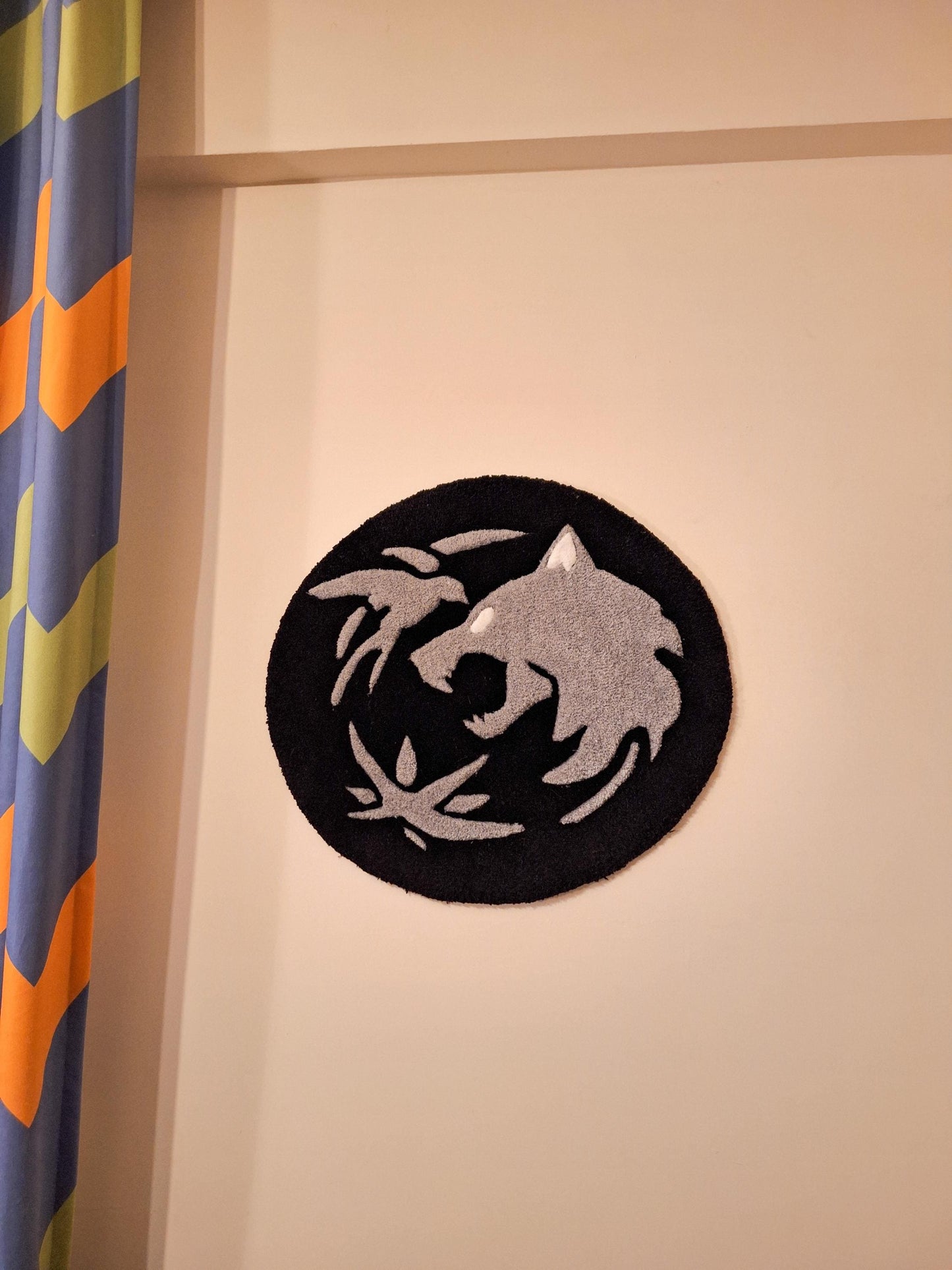 The Witcher Wolf Medallion Rug: Handmade Tufted Gaming Decor