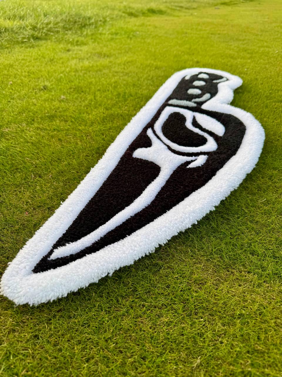 Knife-shaped rug, scream rug, handmade rug, horror rug, custom tufted rug, unique home decor