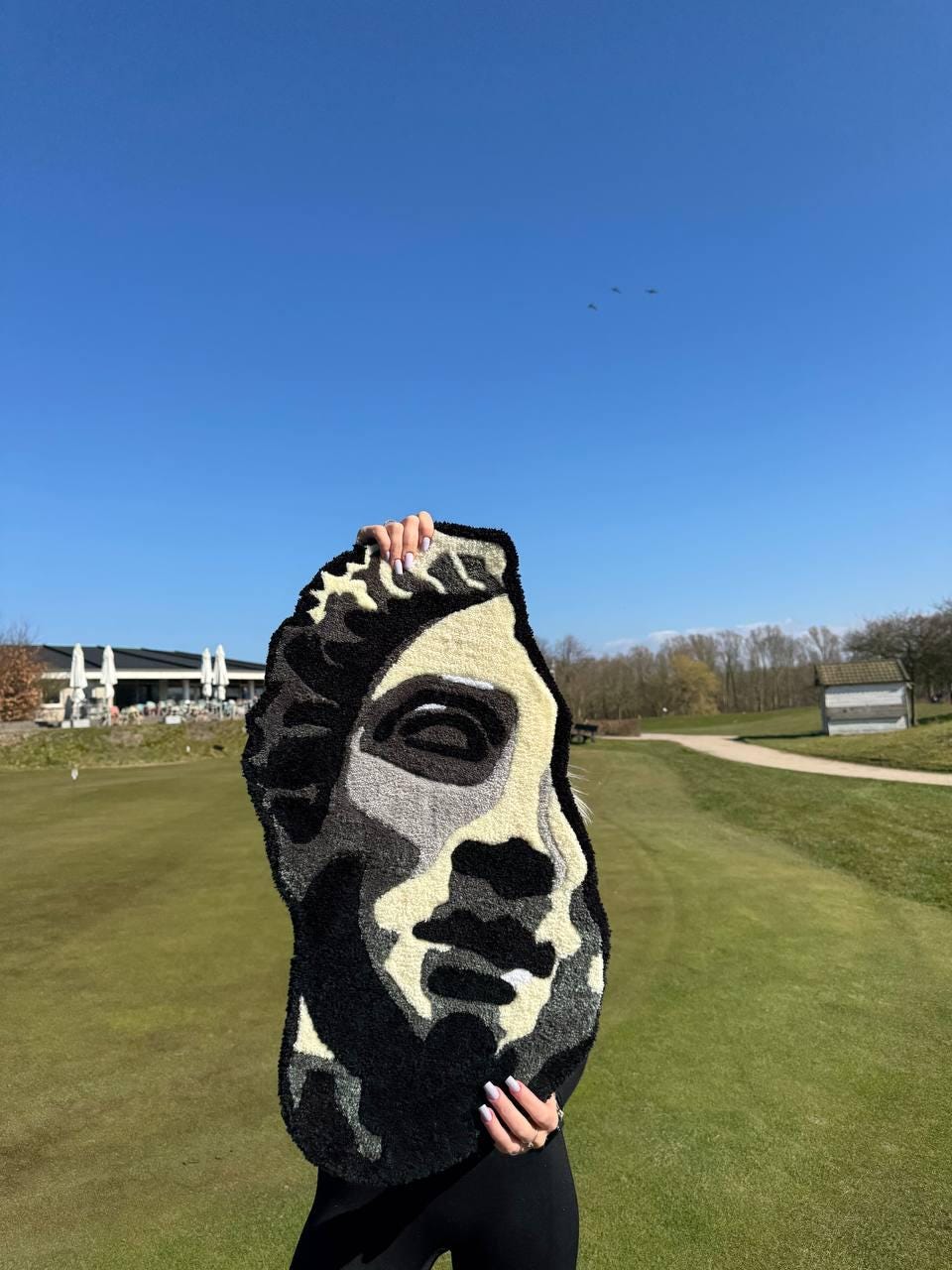 Handmade Tufted David Head Rug: Modern Art Decor (80x60 cm)