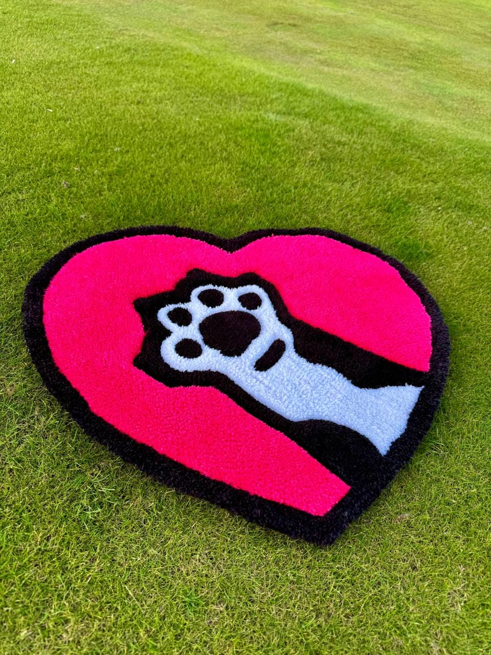 Fluffy Heart Rug with Cat Paw – Handmade Tufted Carpet – Сustom Rug – Cute Room Decor – Pink Aesthetic Rug