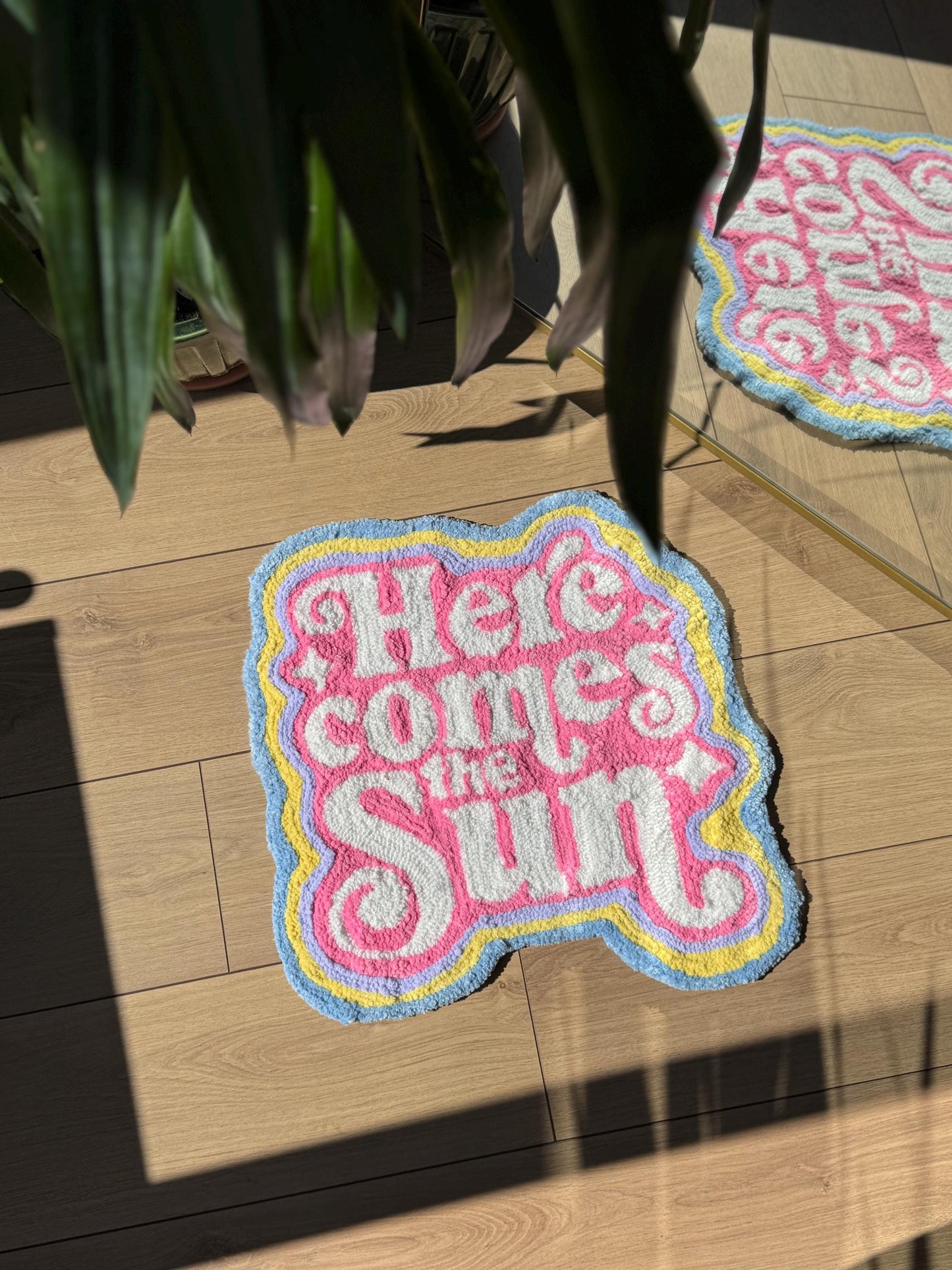 Here Comes The Sun Rug – Handmade Soft Tufted Carpet – Positive Retro Floor Mat – Boho Sun Quote Decor – Cozy Textile Art
