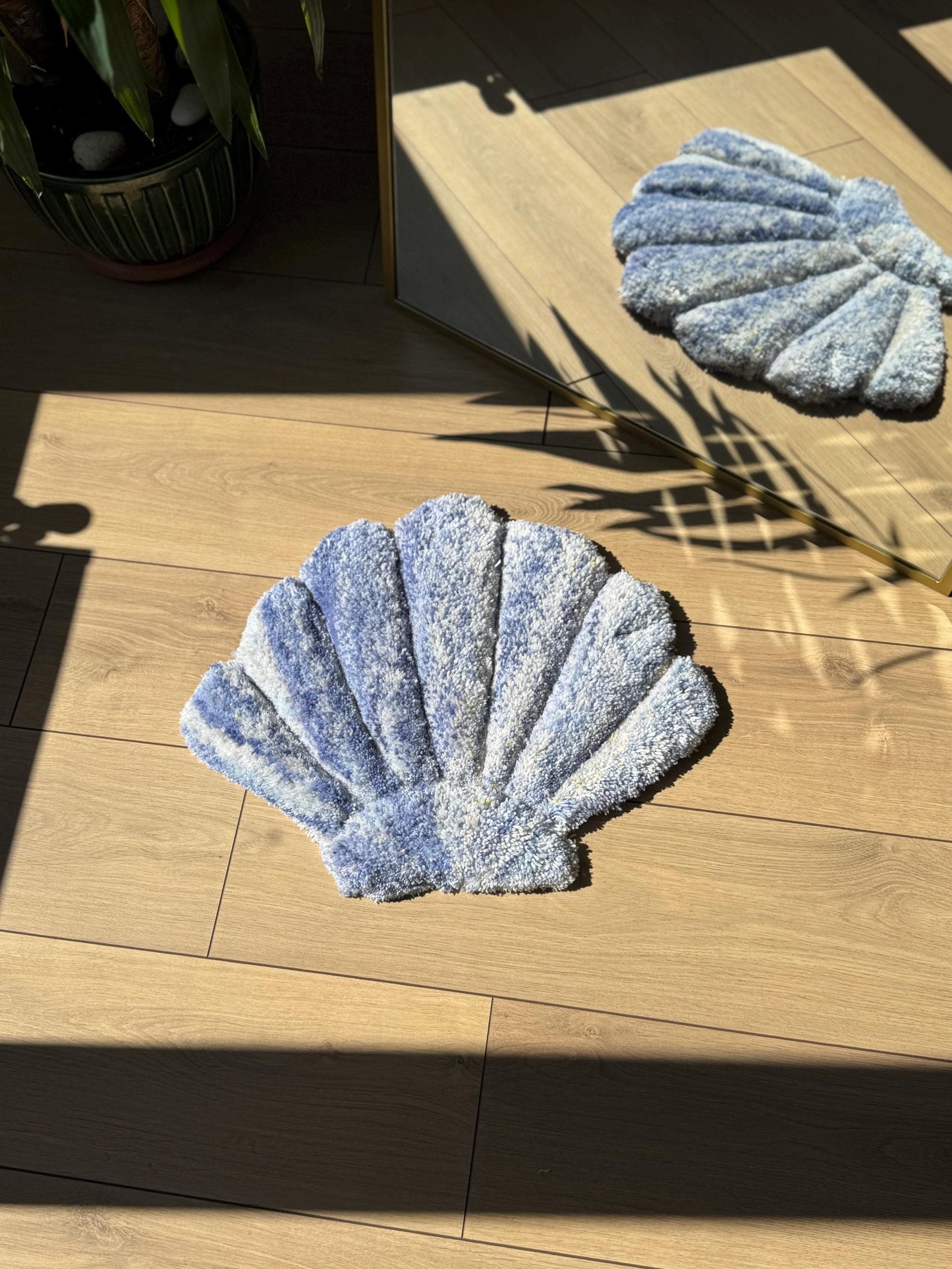 3D Oyster Tufted Rug – Fluffy Handmade Coastal Carpet – Soft Ocean-Inspired Mat – Beach House Decor