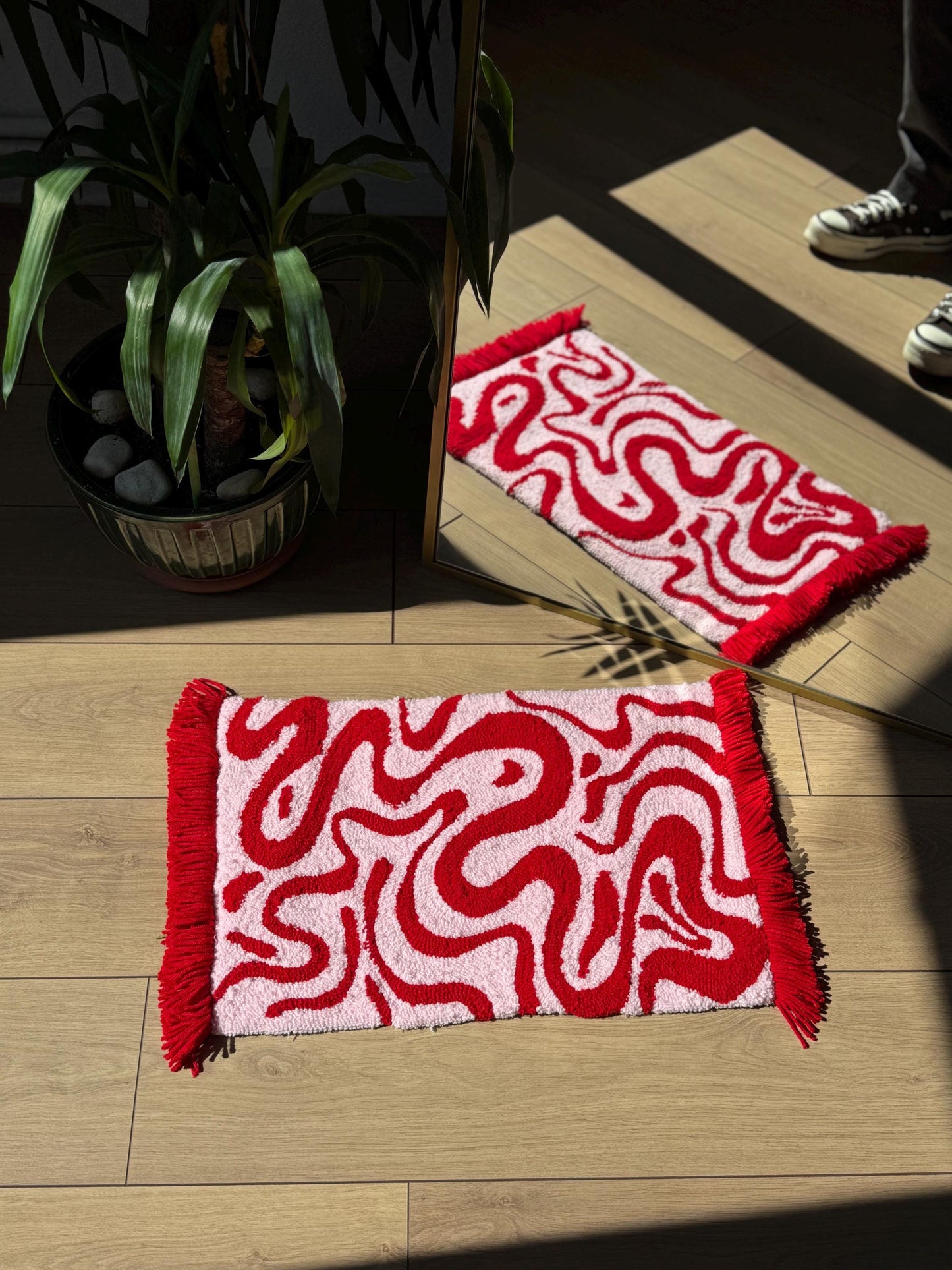 Red and Baby Pink Tufted Rug – Handmade Soft Color Block Carpet – Romantic Aesthetic Mat – Bold Fluffy Decor