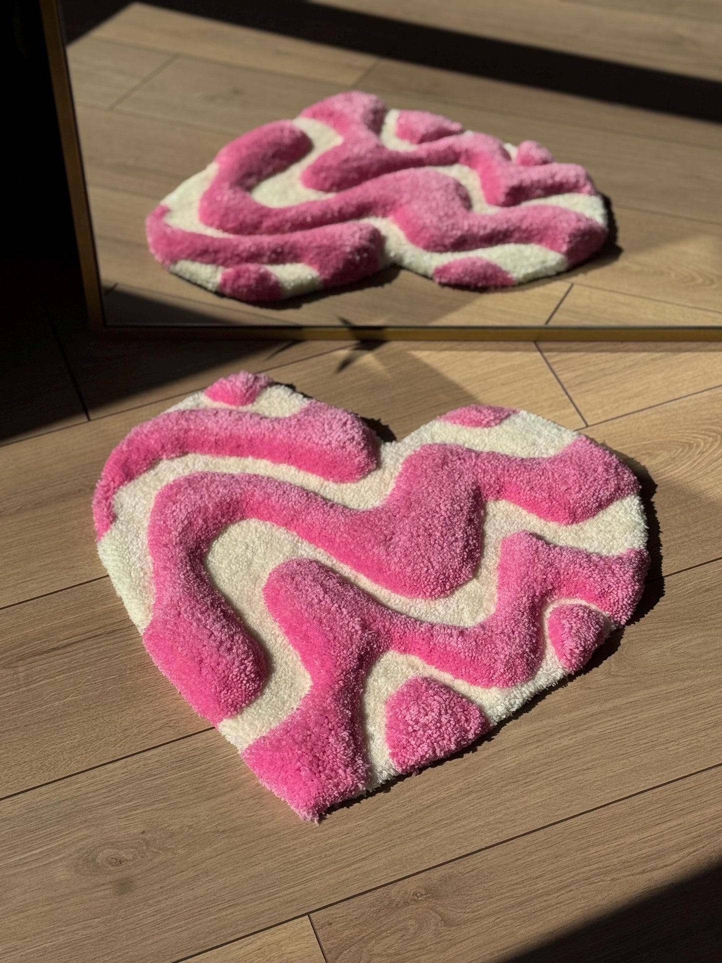 3D Heart Shaped Rug – Pink Tufted Fluffy Carpet – Handmade Valentine Decor – Cute Bedroom Mat – 50x50cm Soft Love Shaped Rug