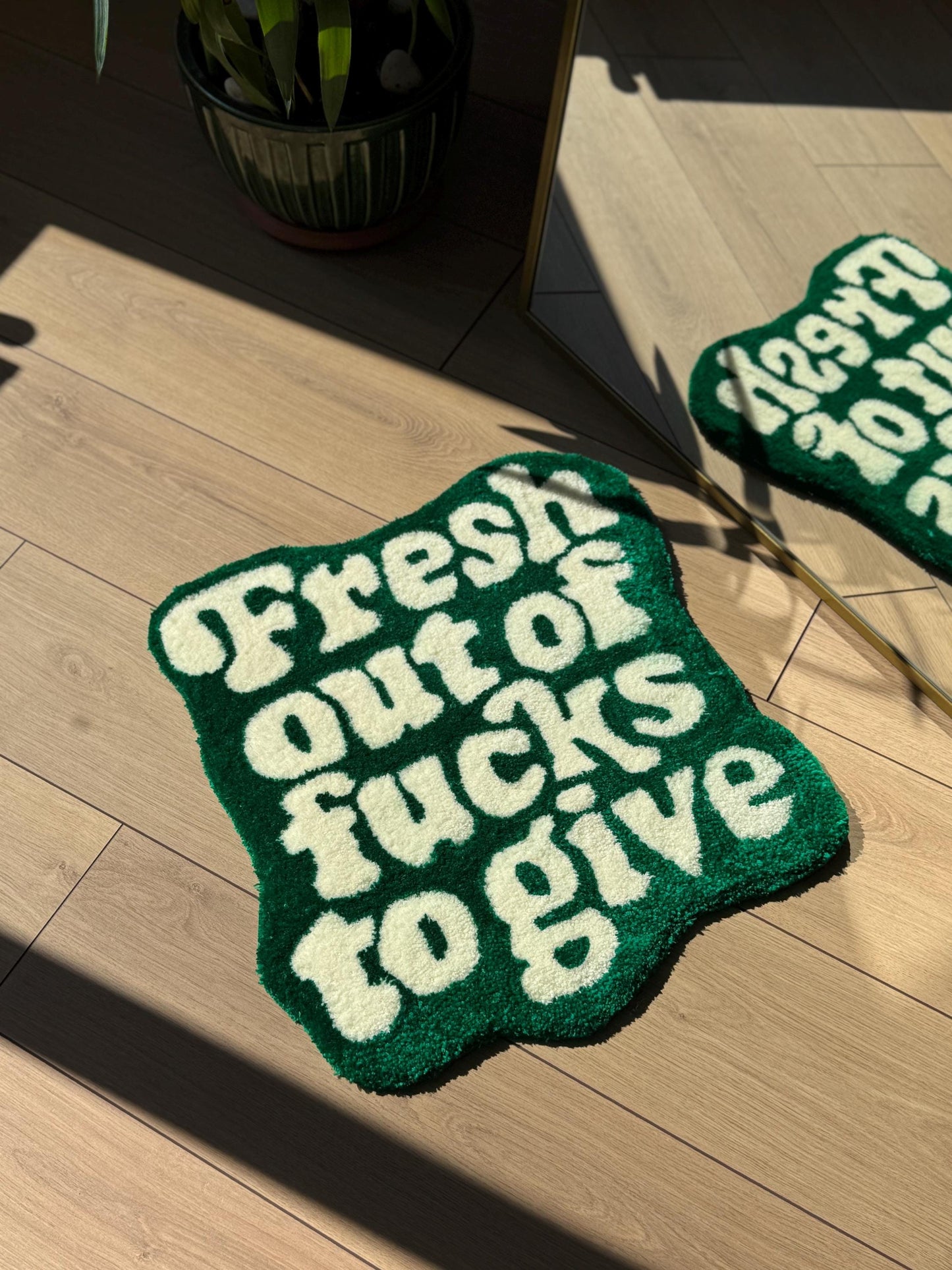 Fresh Out F4cks to Give Rug – Funny Text Tufted Handmade Rug – Bold Fluffy Statement Mat – Sassy Wall or Floor Decor