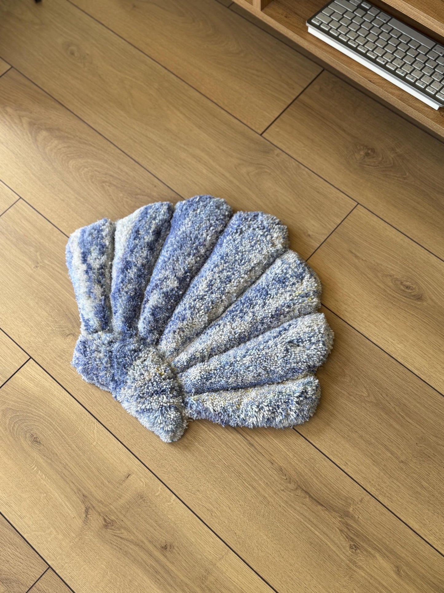 3D Oyster Tufted Rug – Fluffy Handmade Coastal Carpet – Soft Ocean-Inspired Mat – Beach House Decor