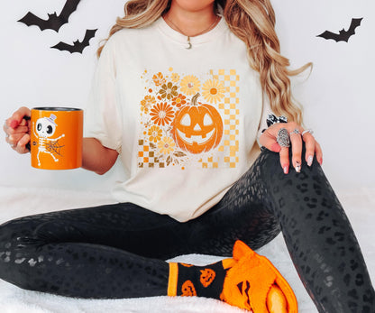 Floral Pumpkin Halloween Shirt, Checkered Halloween T-Shirt, Vintage Pumpkin Sweatshirt, Fall Flower Halloween Tee, Pumpkin Season Shirt