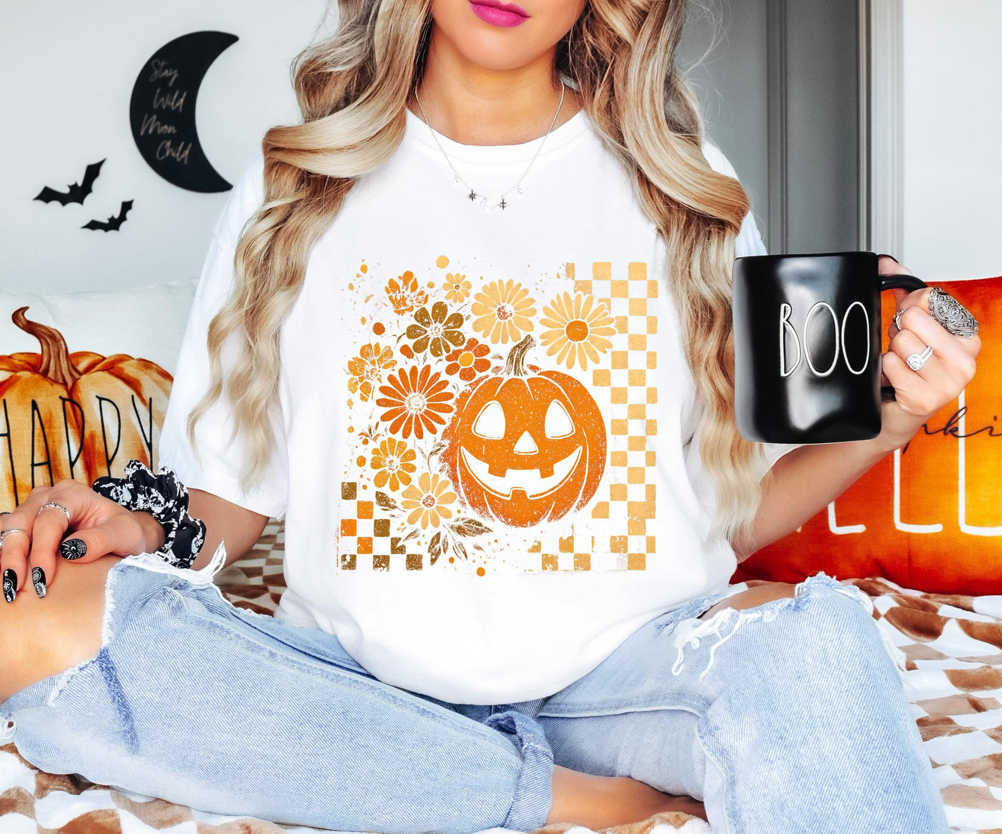 Floral Pumpkin Halloween Shirt, Checkered Halloween T-Shirt, Vintage Pumpkin Sweatshirt, Fall Flower Halloween Tee, Pumpkin Season Shirt