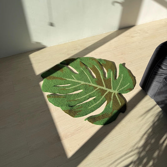 Handmade Monstera Leaf Tufted Rug: Tropical Plant Decor