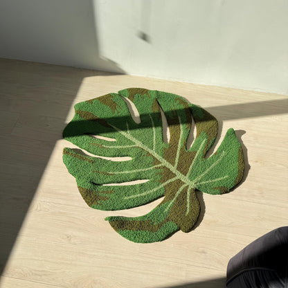 Handmade Monstera Leaf Tufted Rug: Tropical Plant Decor