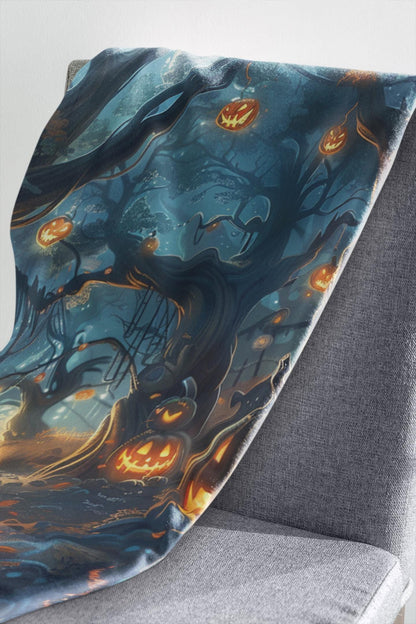 Halloween Blanket Throw Blanket, Halloween Decor, Unique Design, Spooky Season Decor with Glowing Jack-o'-Lanterns