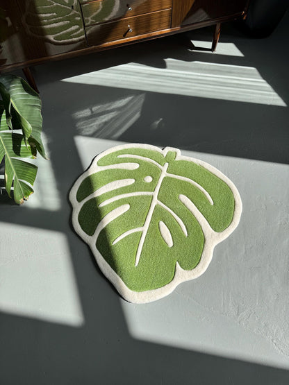 Handcrafted Monstera Leaf Rug: Green Plant Lover Gift (22”)